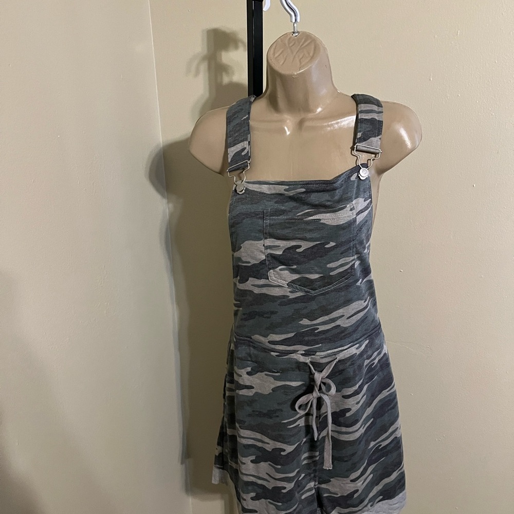 Cute camouflage short jumper 2x